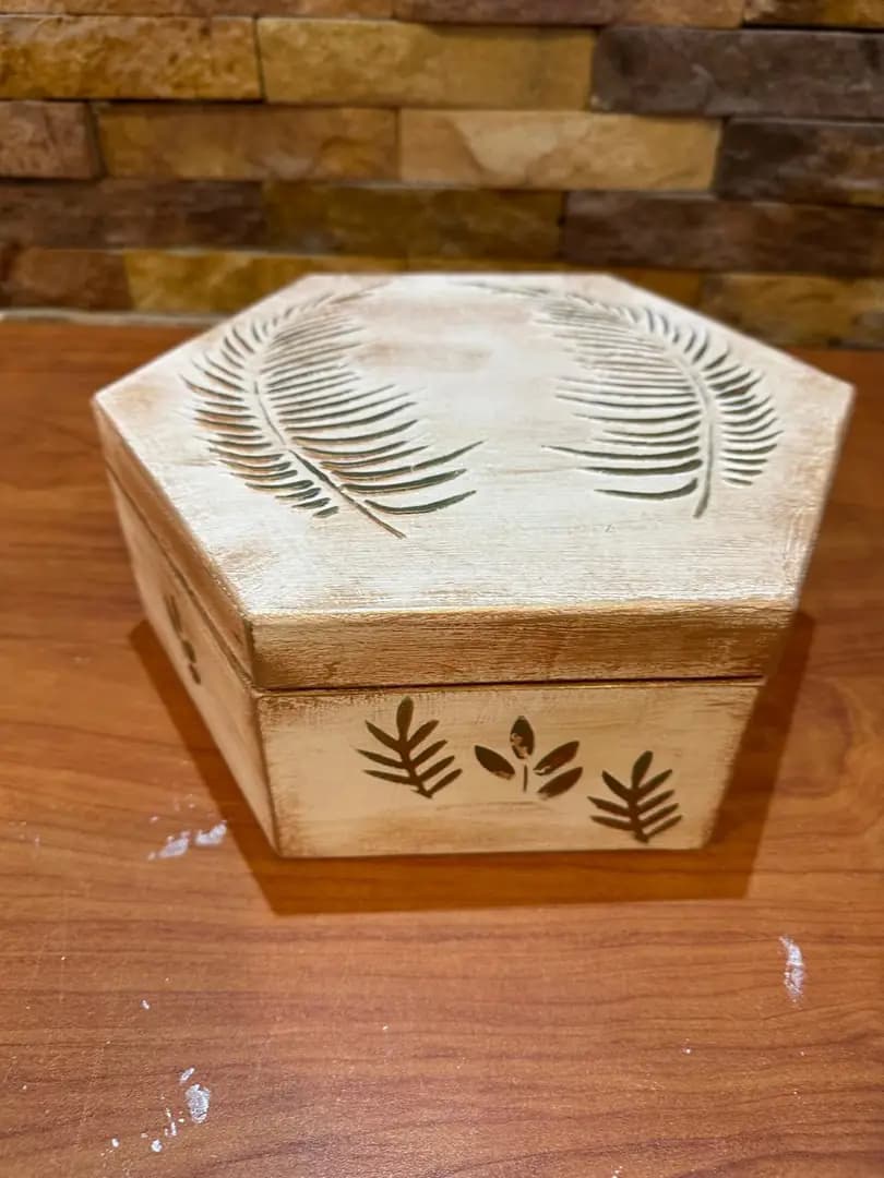 Hexagonal Fern Box